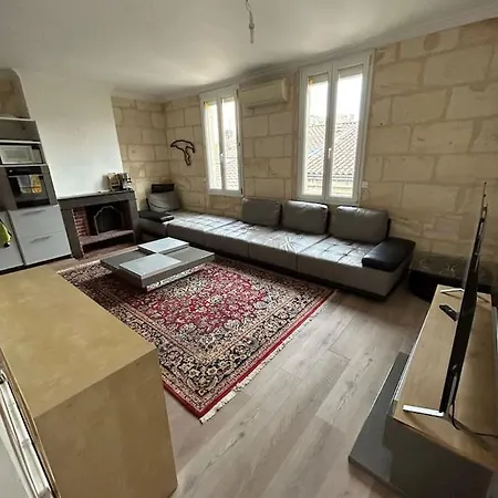 Apartment Le Duplex Bordelais, 2 Chambres, 85m2 + Terrasse